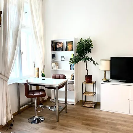 Brandnew - Executive 1 Appartement *