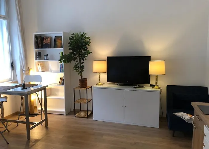 Brandnew - Executive 1